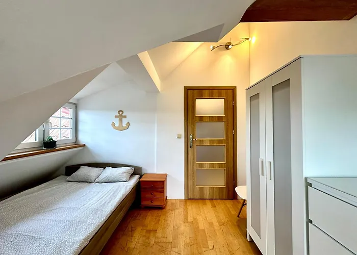 Przy Skm Wyscigi 民宿